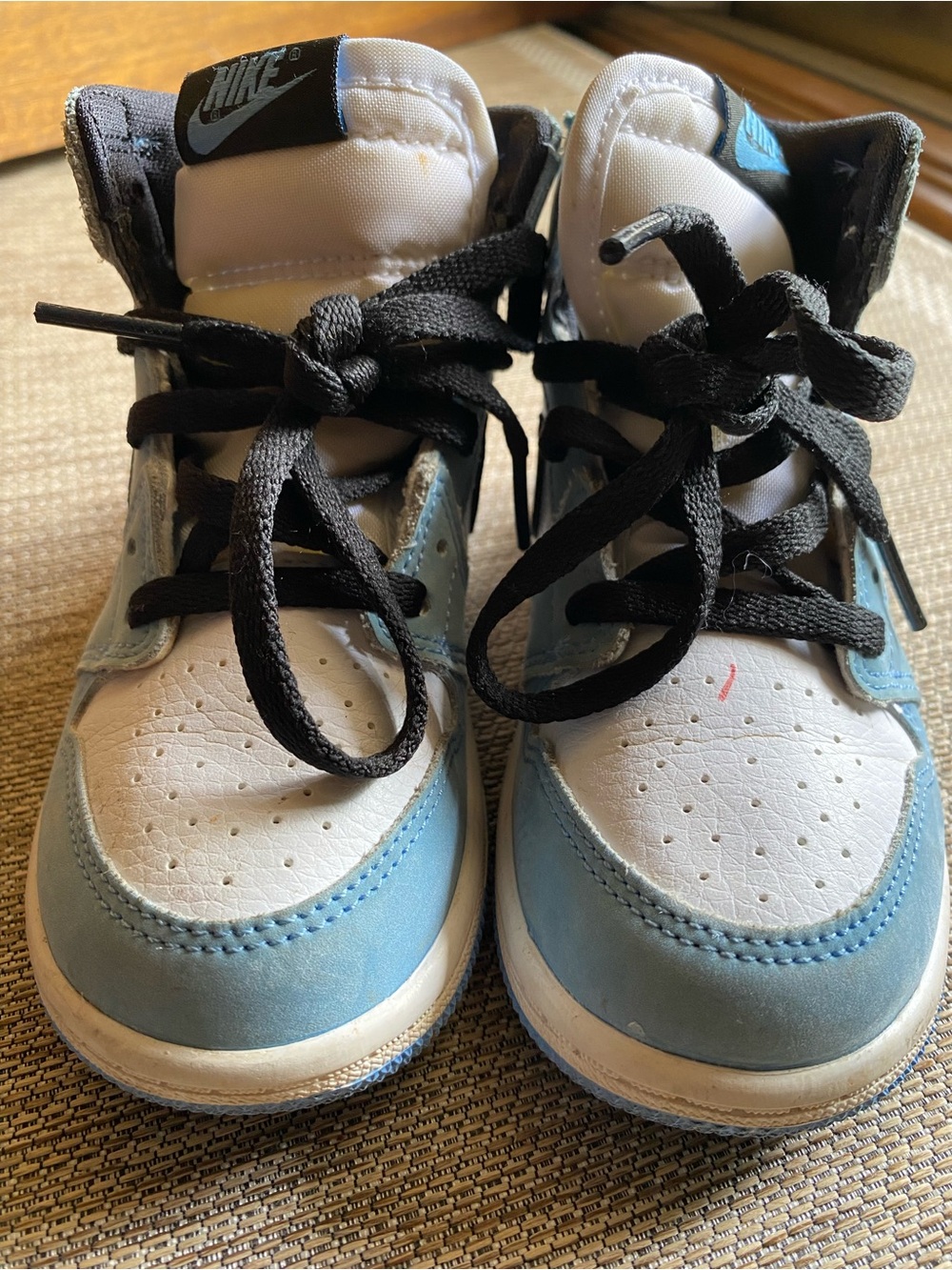 Air Jordan 1 Retro High Sneakers Nike  Light Blue and White